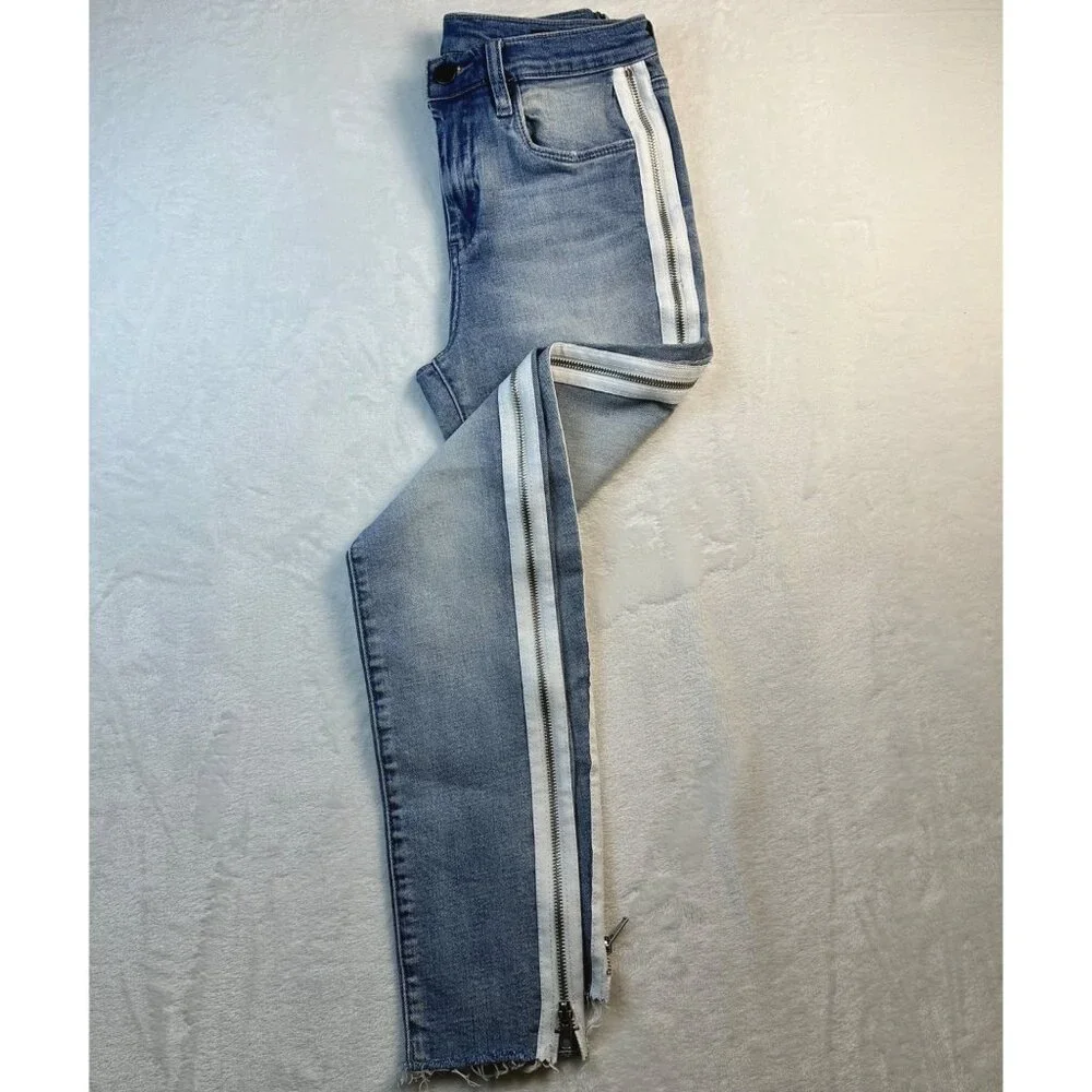 Blanknyc Light Wash Skinny Jeans W/ White Side Zipper & Raw Hem Size 27 - Picture 14 of 15